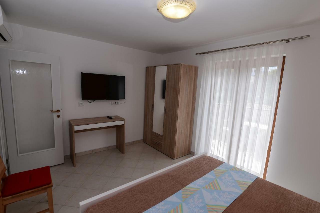 Amaryllis Residence, Diana & Deluxe With Shared Kitchen *