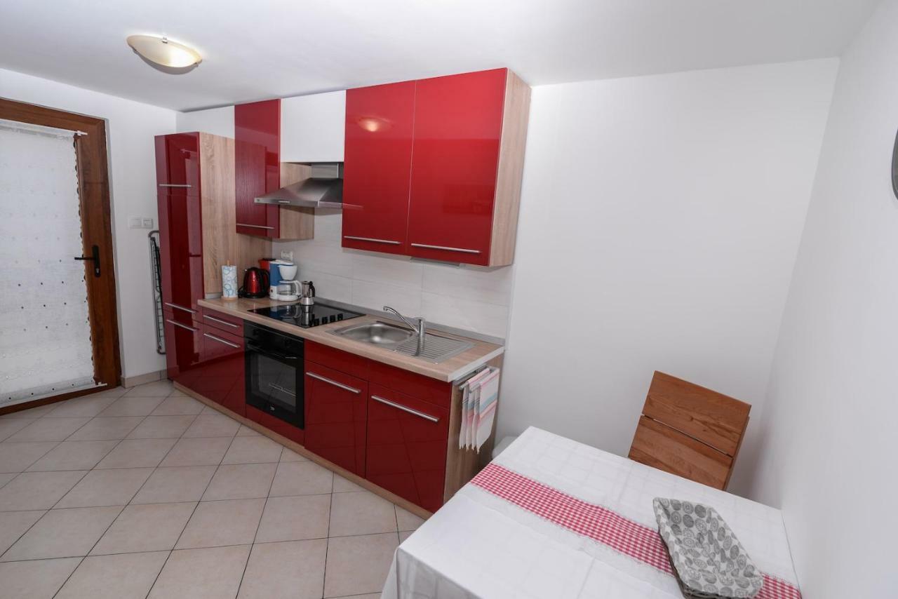 Apartman Amaryllis Residence, Diana & Deluxe With Shared Kitchen *